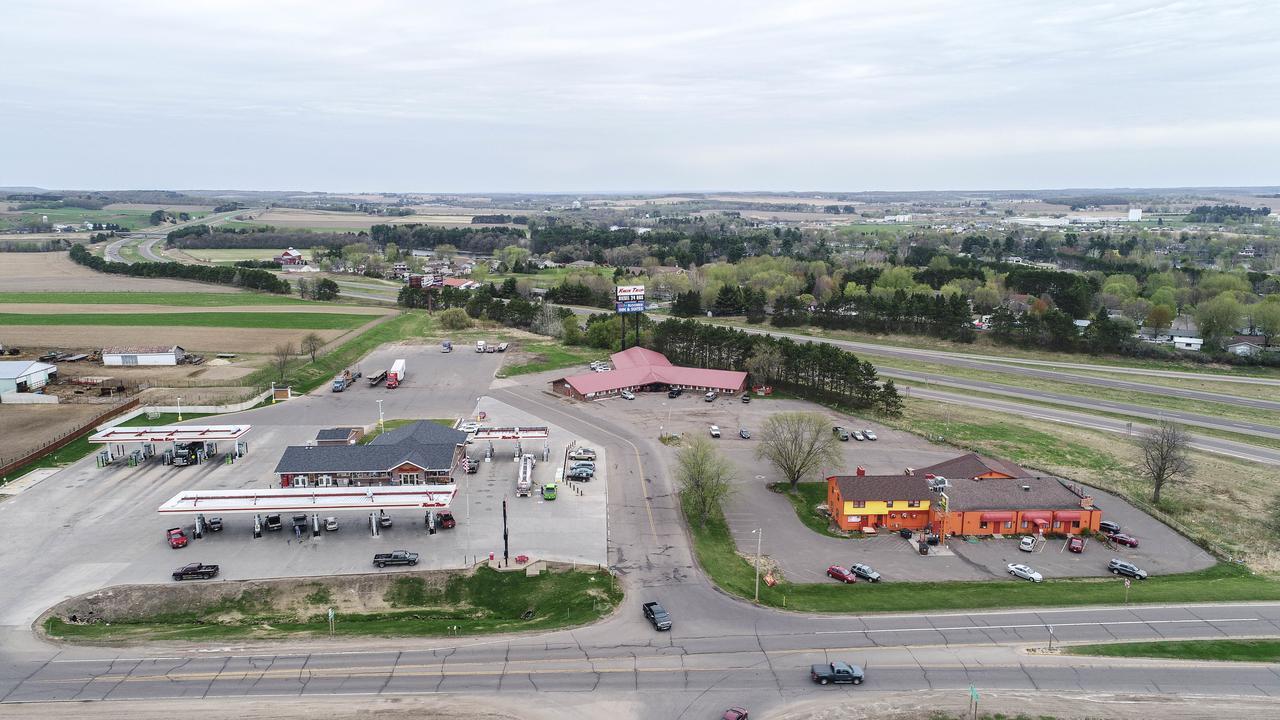Bloomer Inn & Suites Exterior foto