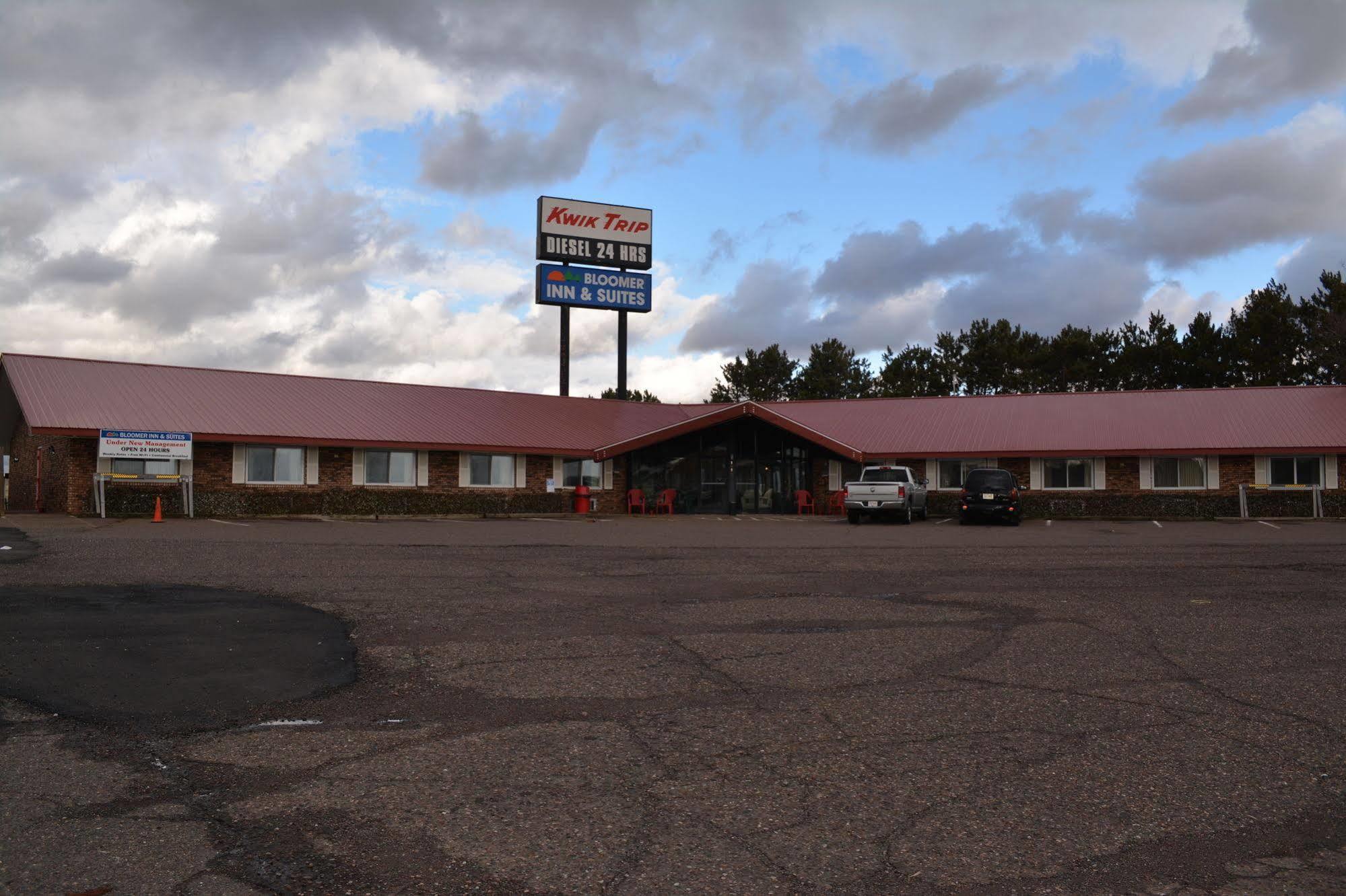 Bloomer Inn & Suites Exterior foto